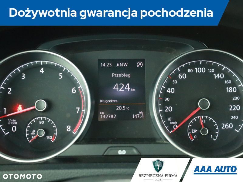 Volkswagen Golf - 10