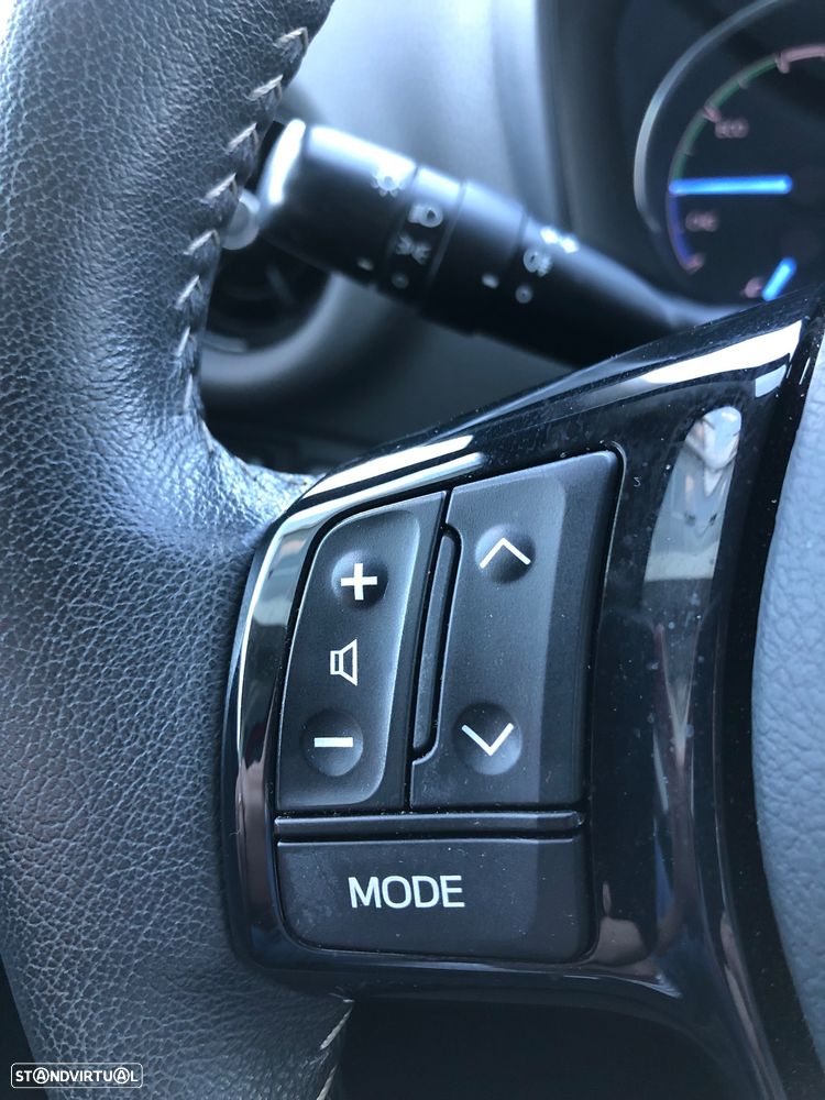 Toyota Yaris 1.5 HSD Comfort - 22
