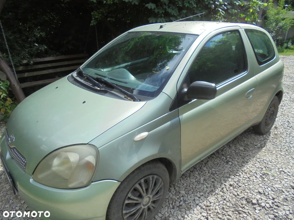 Toyota Yaris 1.0 Base - 1