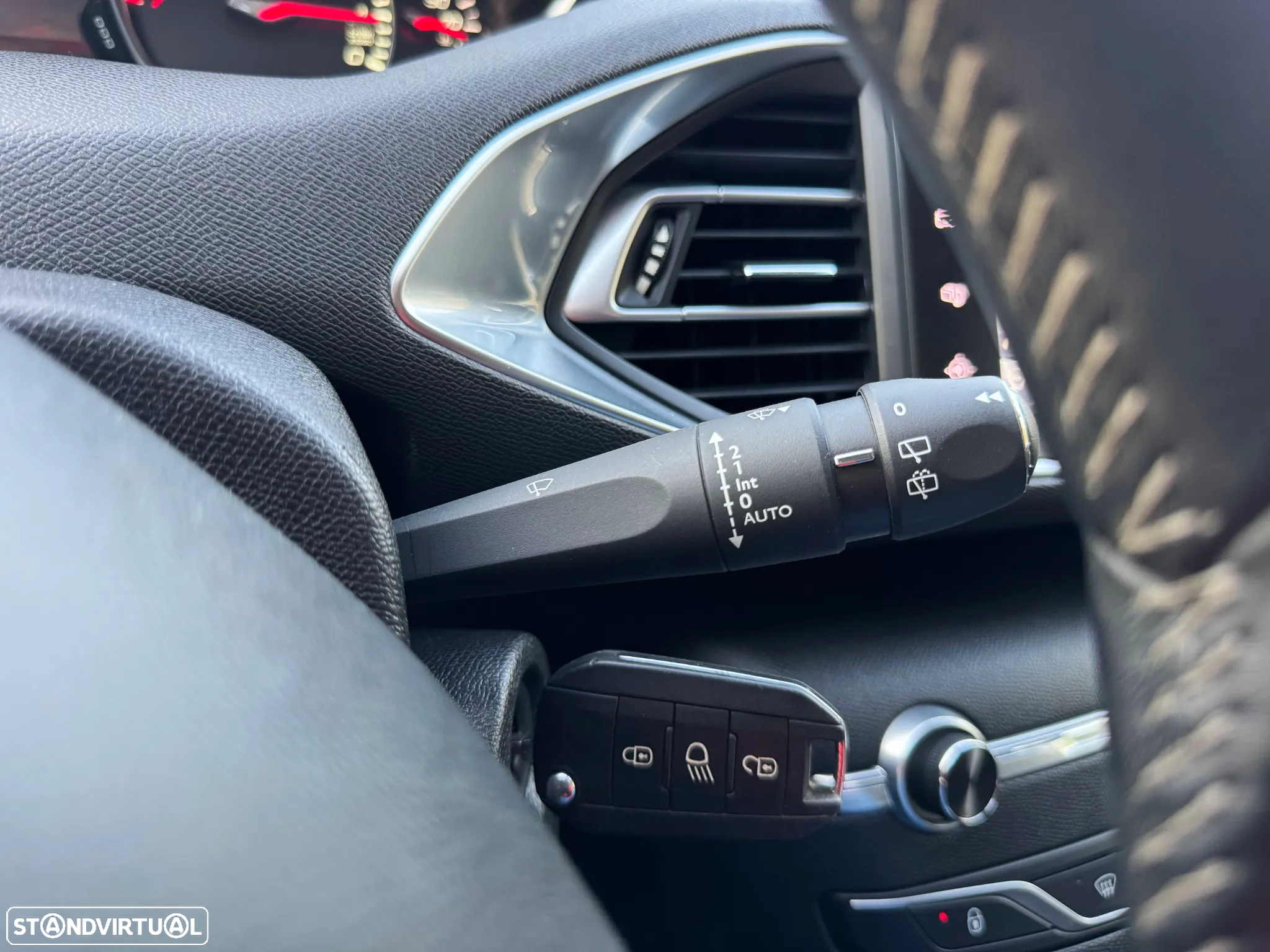 Peugeot 308 SW 1.2 PureTech Allure Full LED - 18