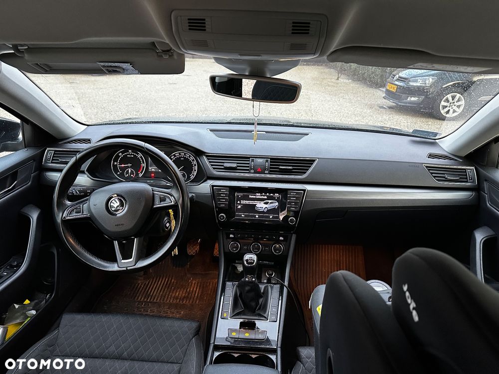 Skoda Superb 2.0 TDI L&K - 7