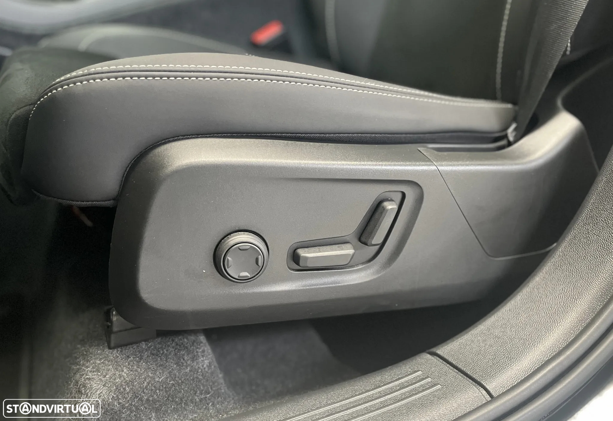 Volvo XC 40 1.5 T2 Plus Dark Auto - 15