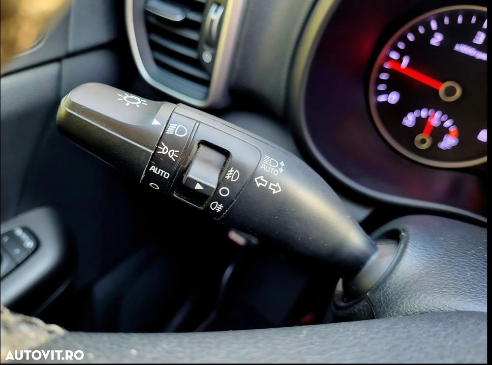 Kia Sportage 1.6 DSL MHEV 7DCT HP 4x2 Business Line - 20