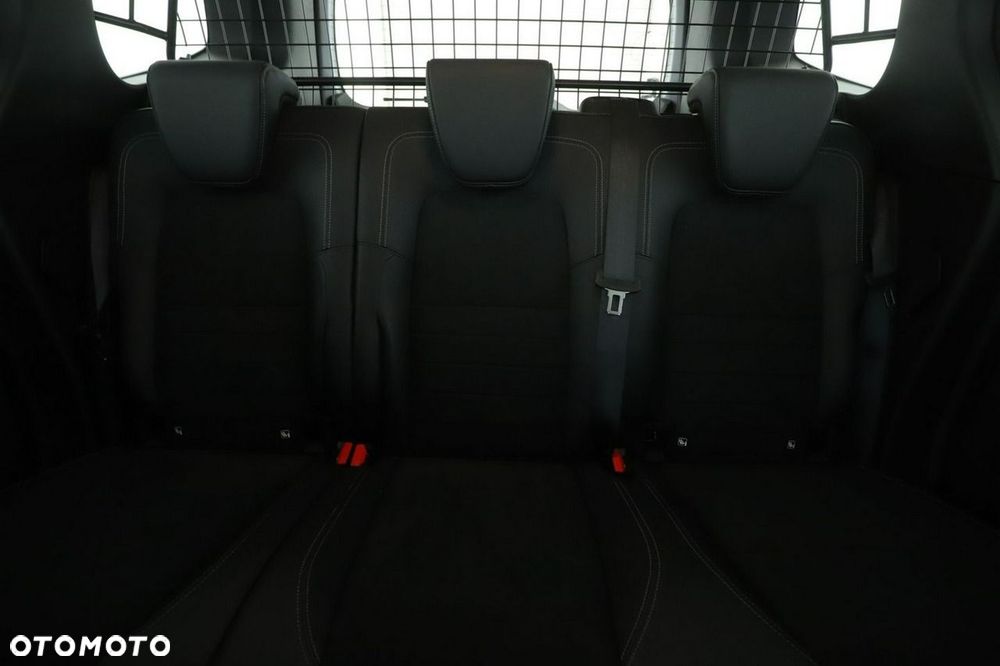 Mercedes-Benz Klasa T 180 d Style - 26