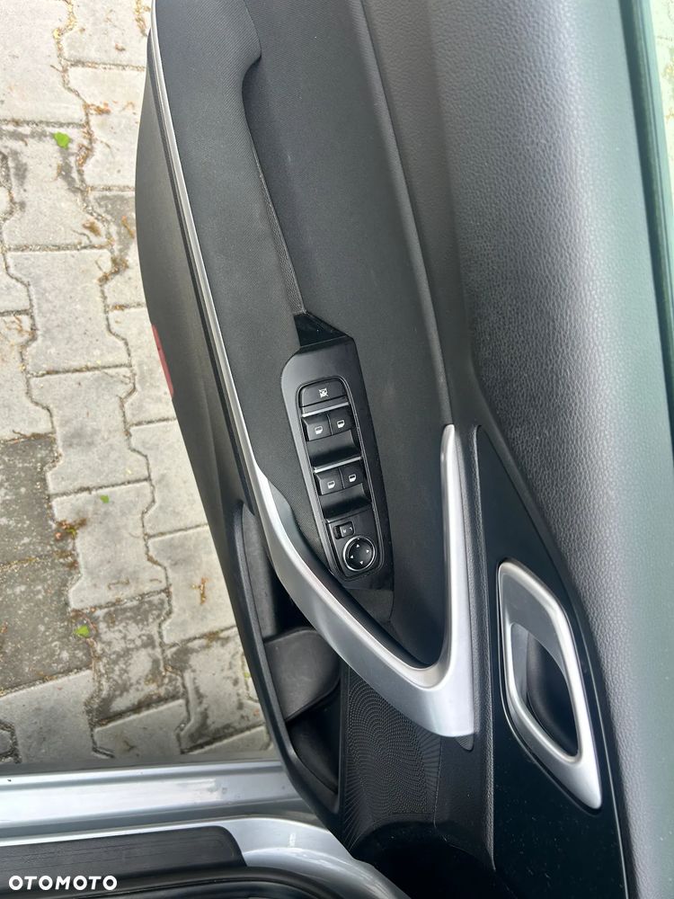 Kia Ceed - 9