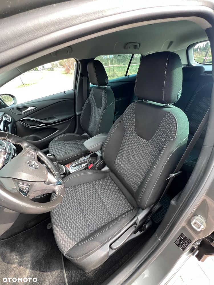 Opel Astra 1.4 Turbo Business - 8