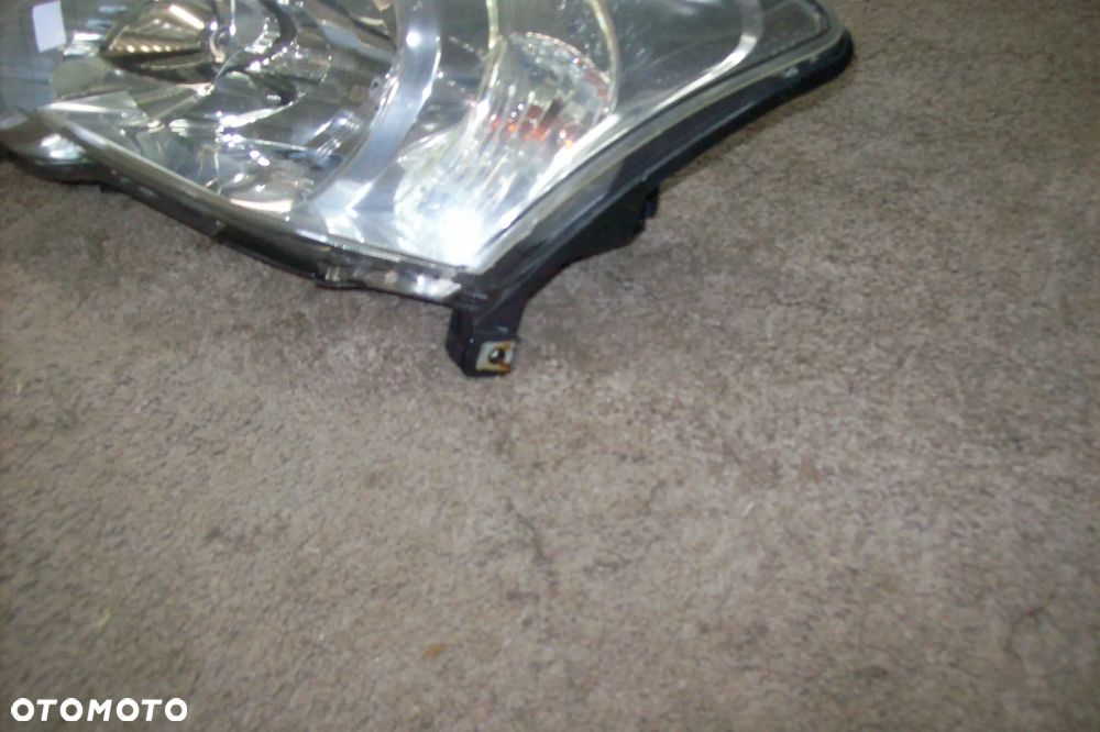 LAMPA PRZEDNIA PRAWA TOYOTA COROLLA E-12 LIFT - 9