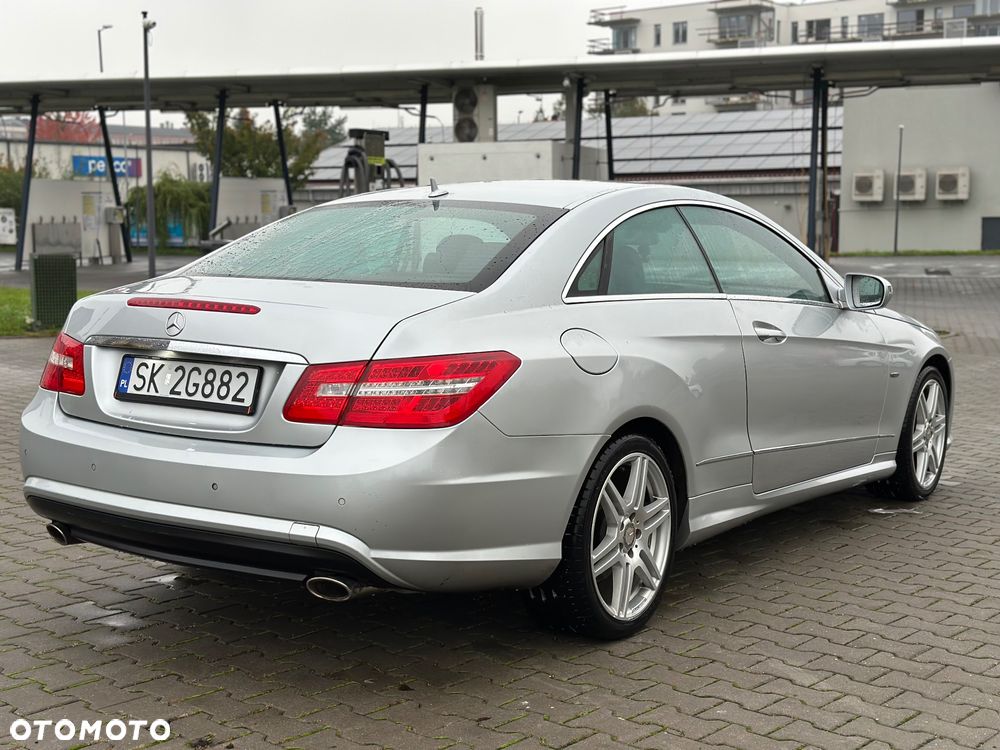Mercedes-Benz Klasa E 350 CDI DPF Coupe BlueEFFICIENCY 7G-TRONIC Avantgarde - 11