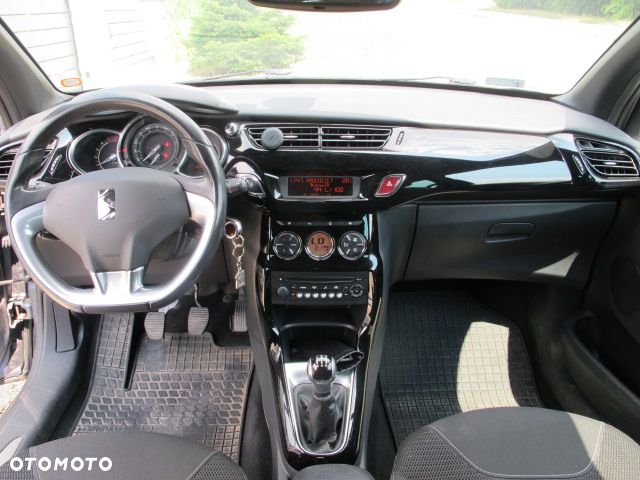 Citroën DS3 e-HDi 90 FAP SoChic - 12