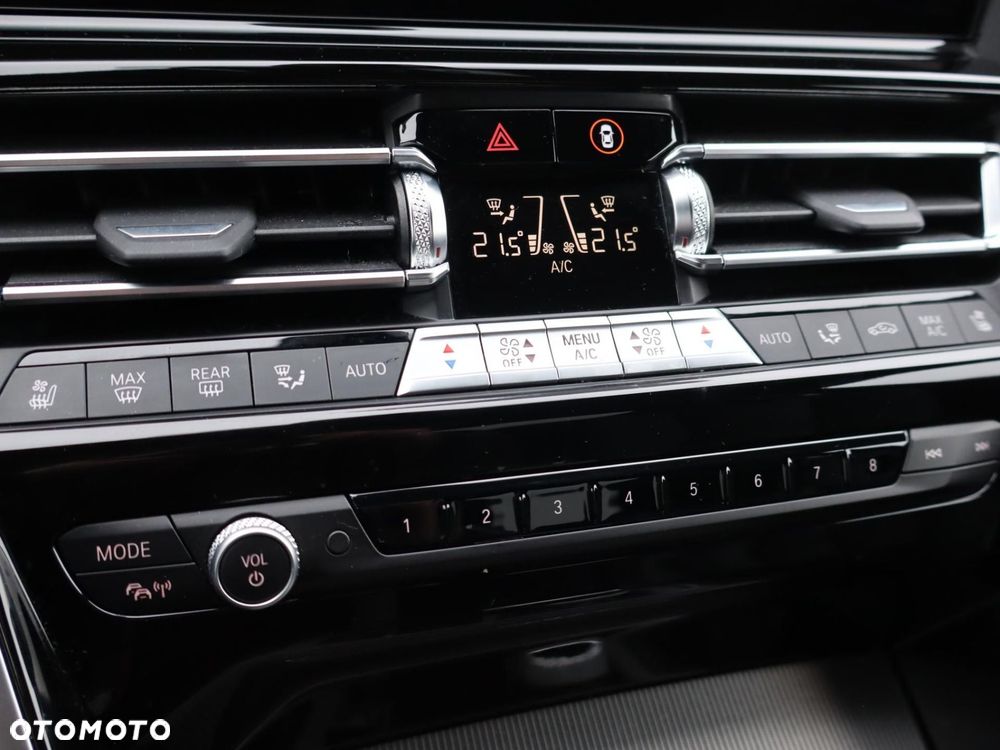 BMW Seria 8 - 14