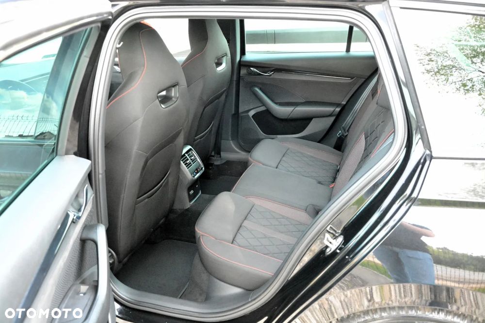 Skoda Octavia 2.0 TSI GPF RS 245 DSG - 36