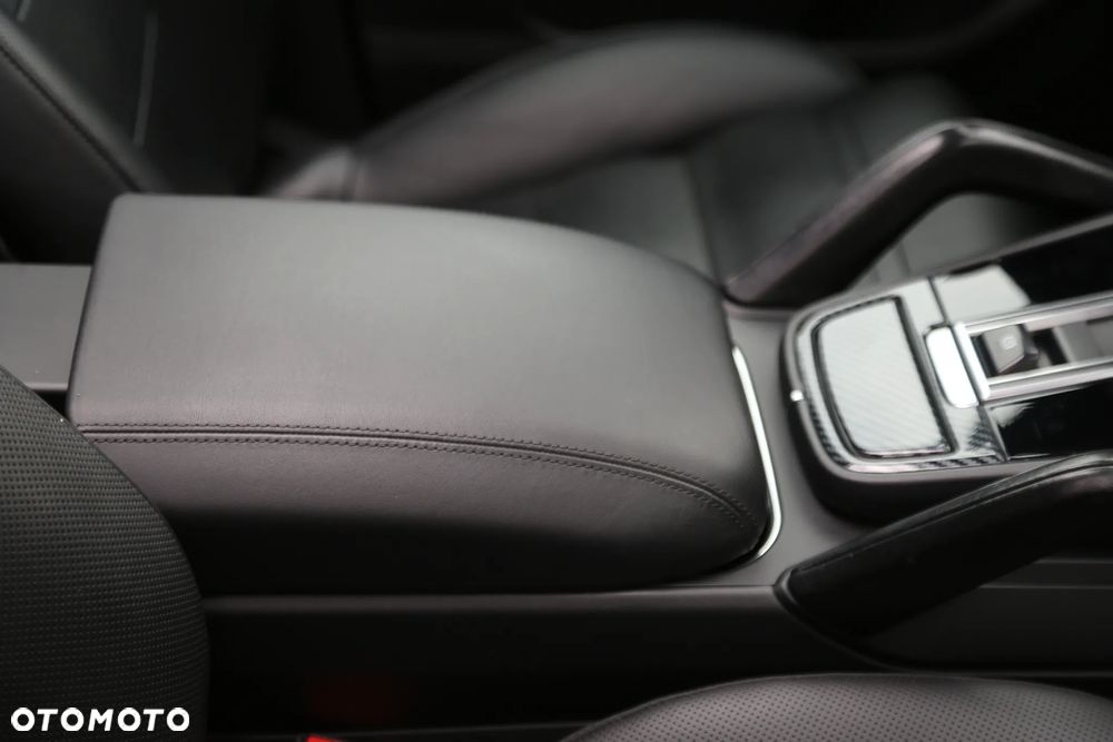 Porsche Cayenne - 22