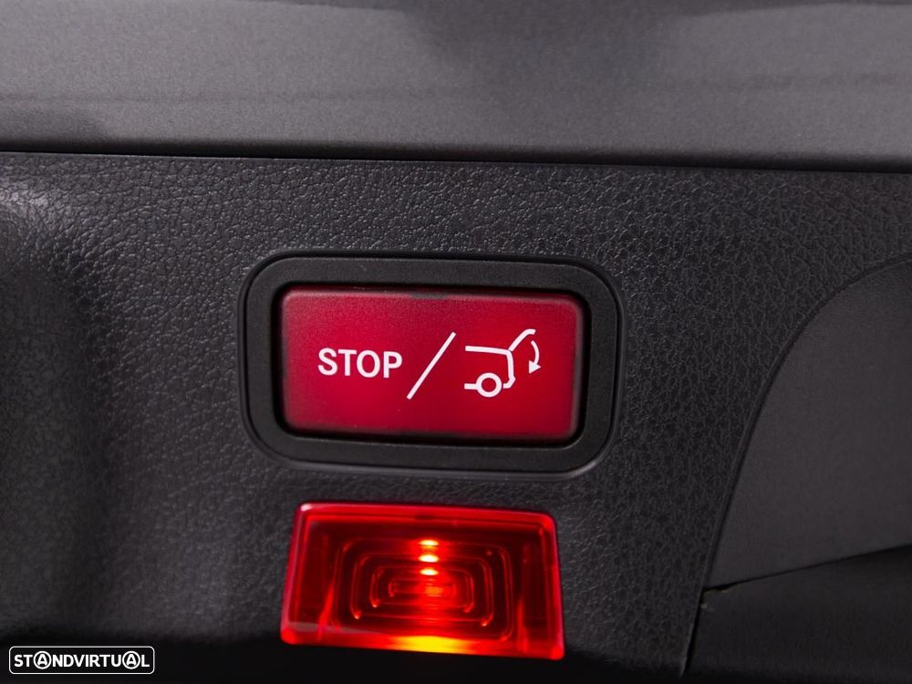 Mercedes-Benz CLA 180 d Shooting Brake AMG Line Aut. - 13