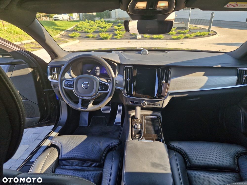Volvo V90 T8 AWD Plug-In Hybrid R-Design - 8