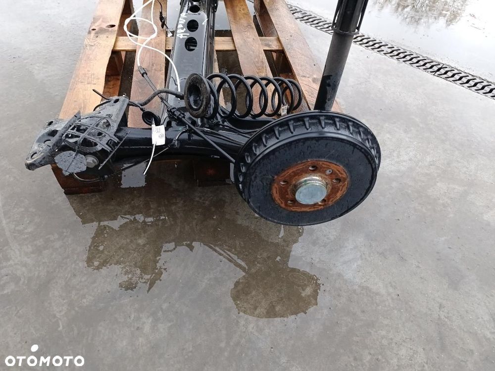 SEAT ARONA LIFT OŚ BELKA ZAWIESZENIE TYŁ - 3