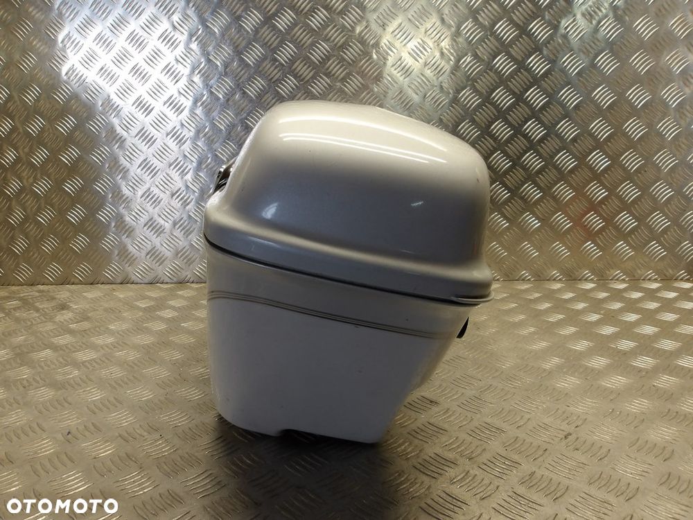 Kufer boczny prawy YAMAHA XVZ 1300 ROYAL STAR VENTURE 99-13r   PN. 4XY-Y2844-H1 - 4