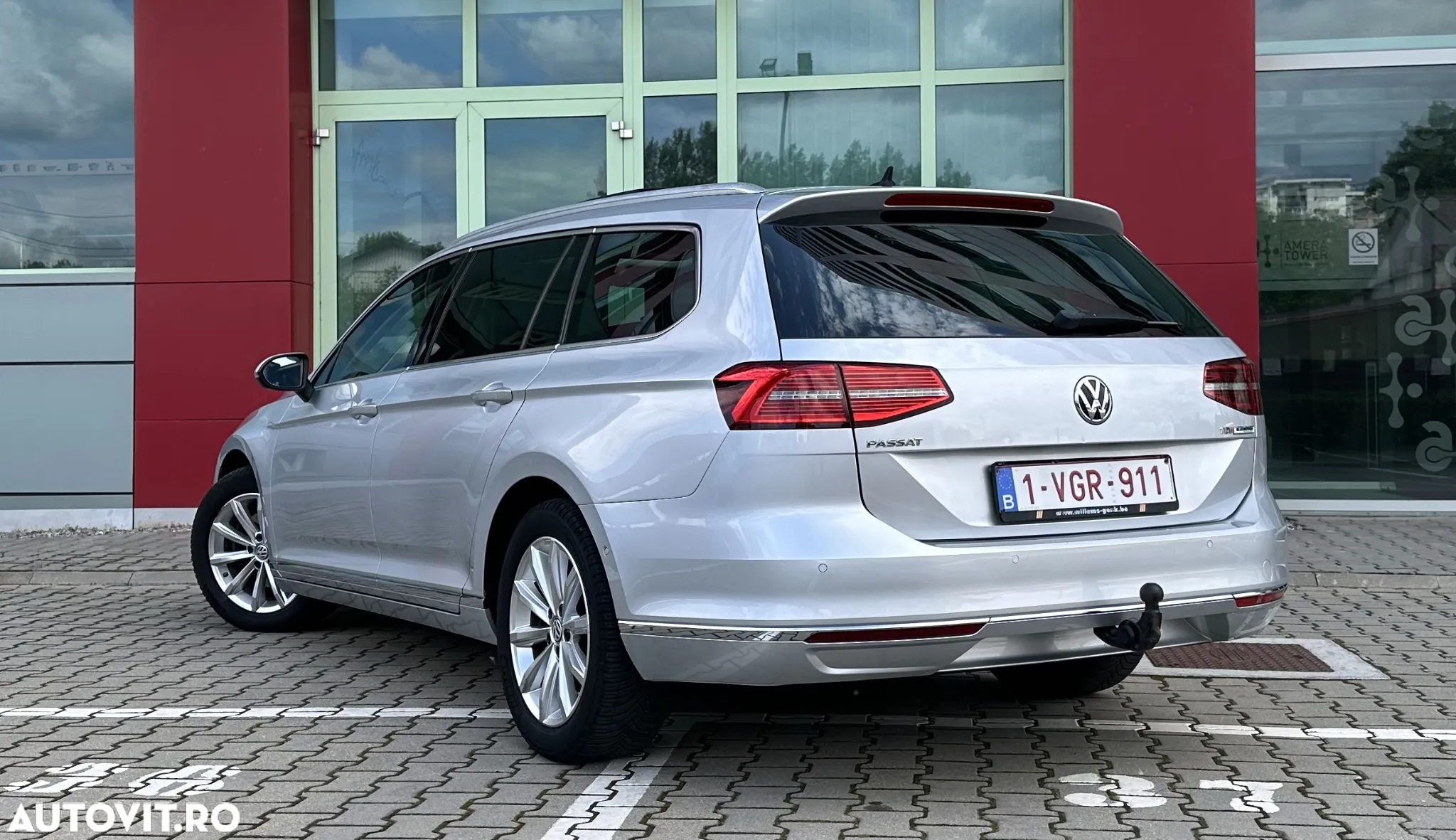 Volkswagen Passat - 4