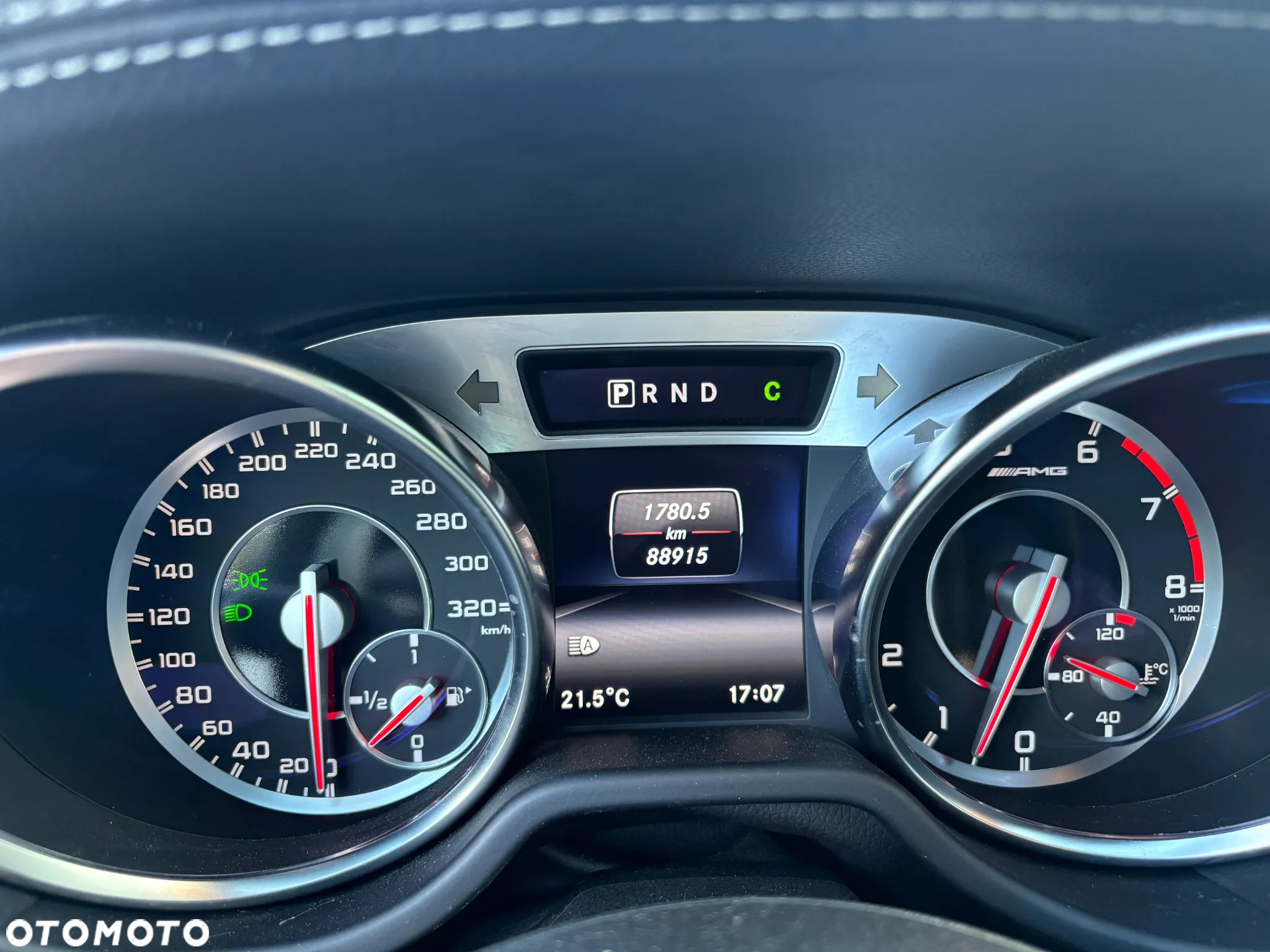 Mercedes-Benz SL 63 AMG AMG Speedshift MCT 7-Gang Sportgetriebe AMG Performance Package - 12