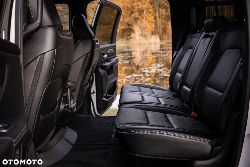 RAM 1500 Crew Cab Shortbed Rebel - 35