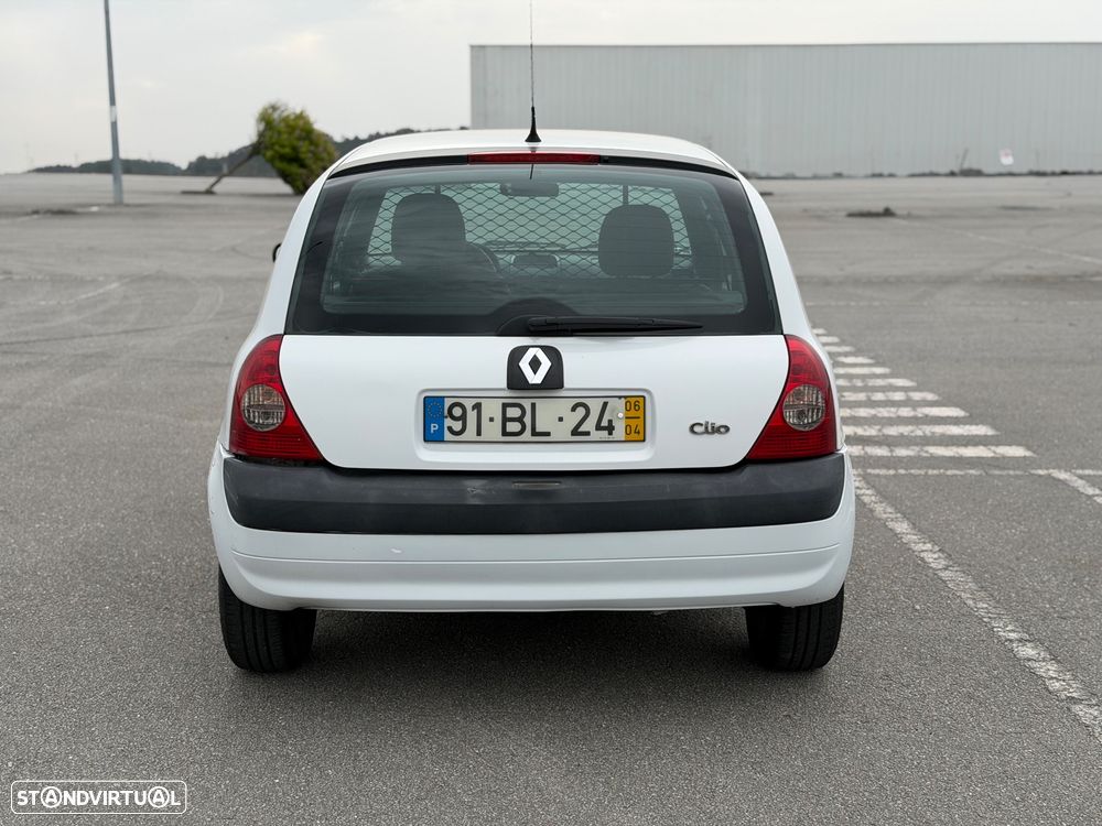 Renault Clio - 12