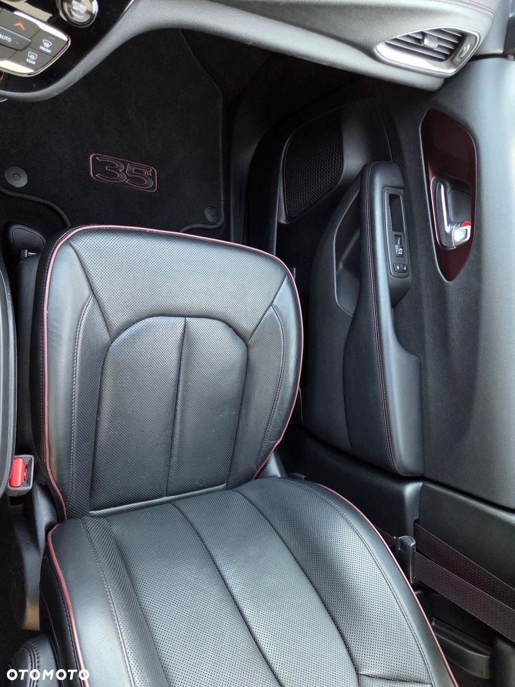 Chrysler Pacifica - 10
