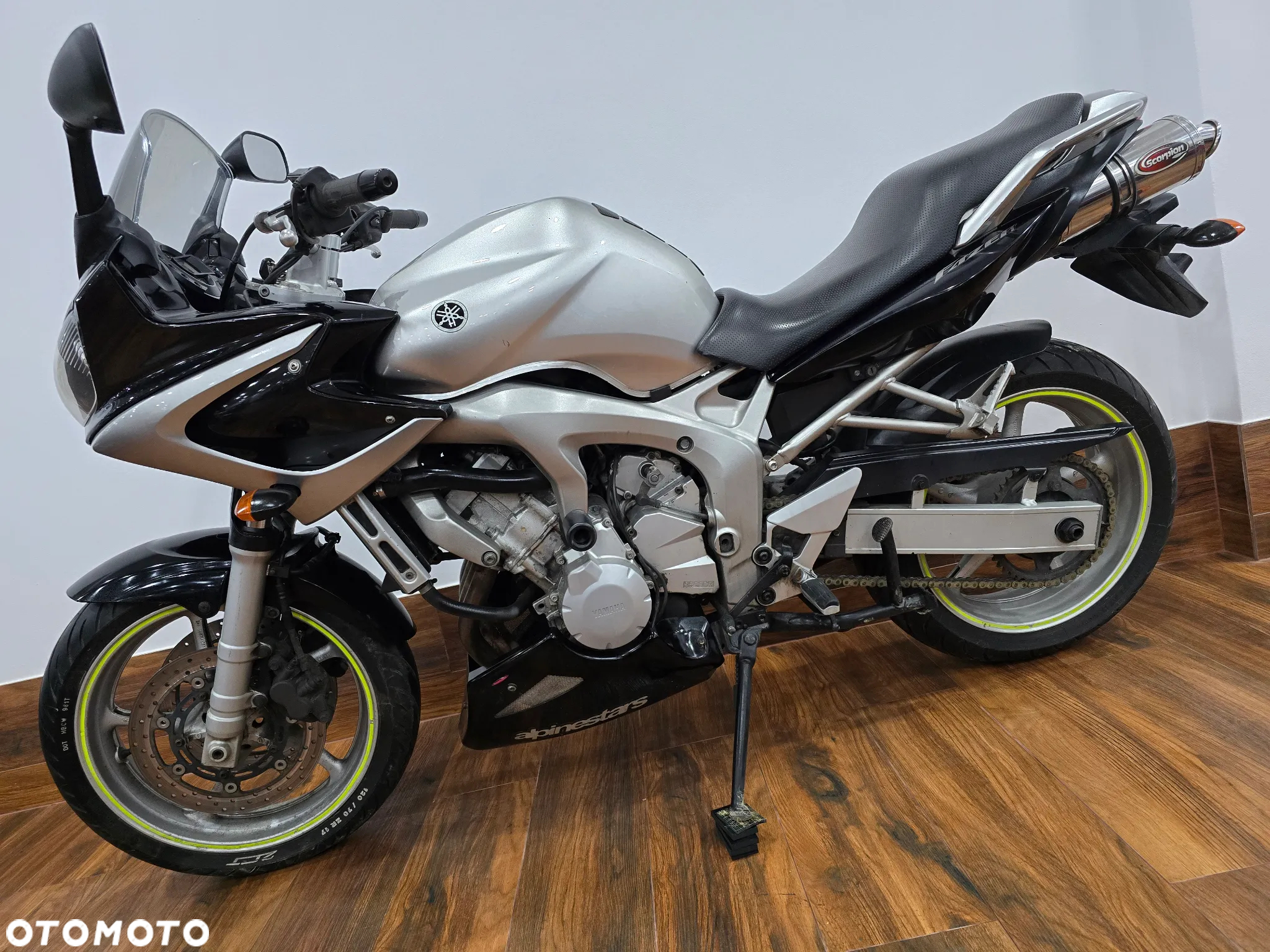 Yamaha FZ - 21