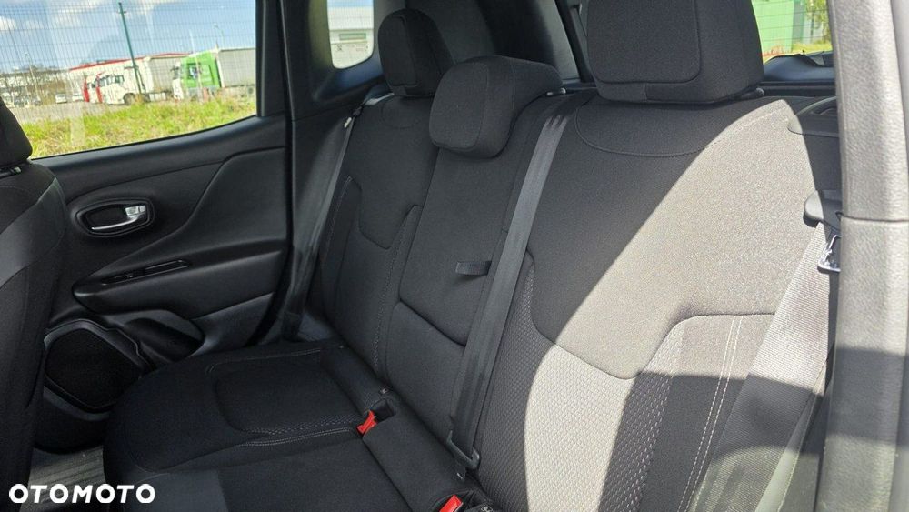 Jeep Renegade - 19