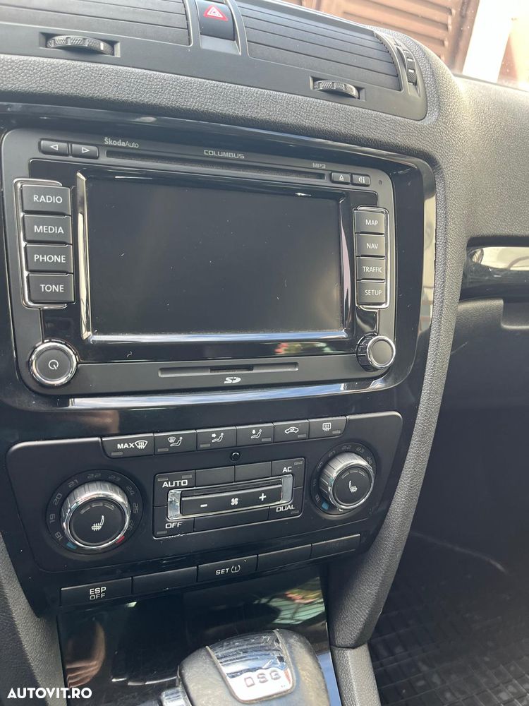 Skoda Octavia 1.8 TSI Laurin Klement DSG - 5