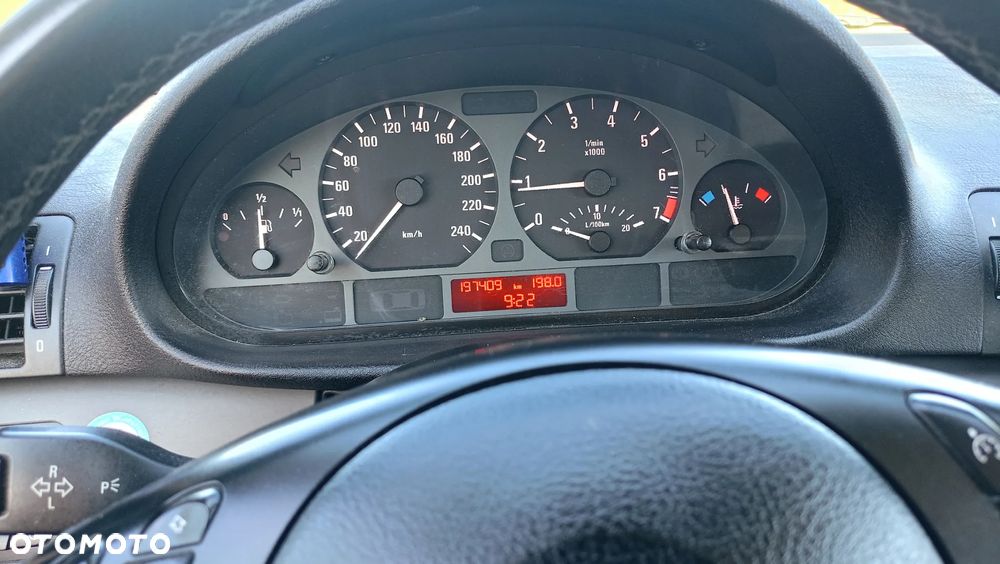 BMW Seria 3 316ti - 1