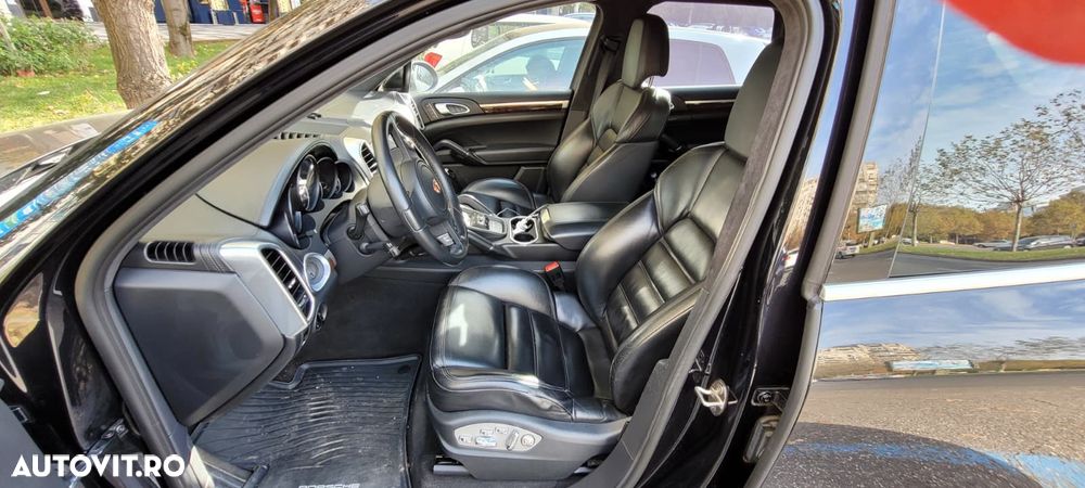 Porsche Cayenne Turbo - 7