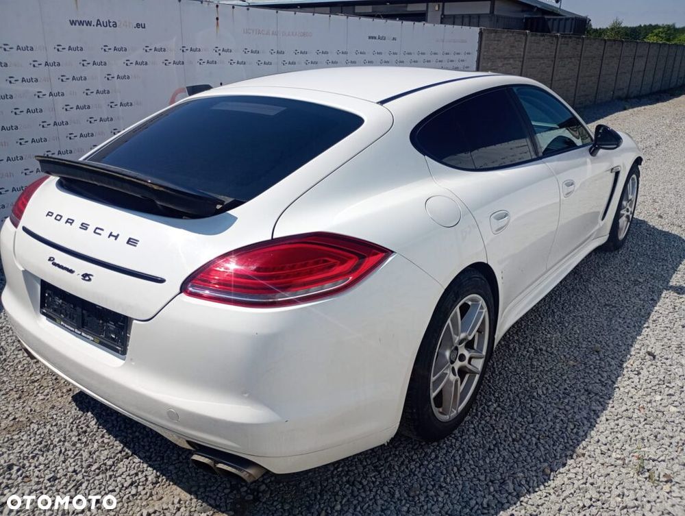 Porsche Panamera 4S PDK - 6