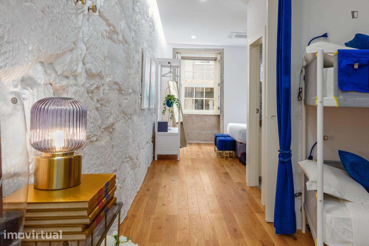Apartamento com 1 quartos - localizado em Santo Ildefonso Porto - Grande imagem: 2/10