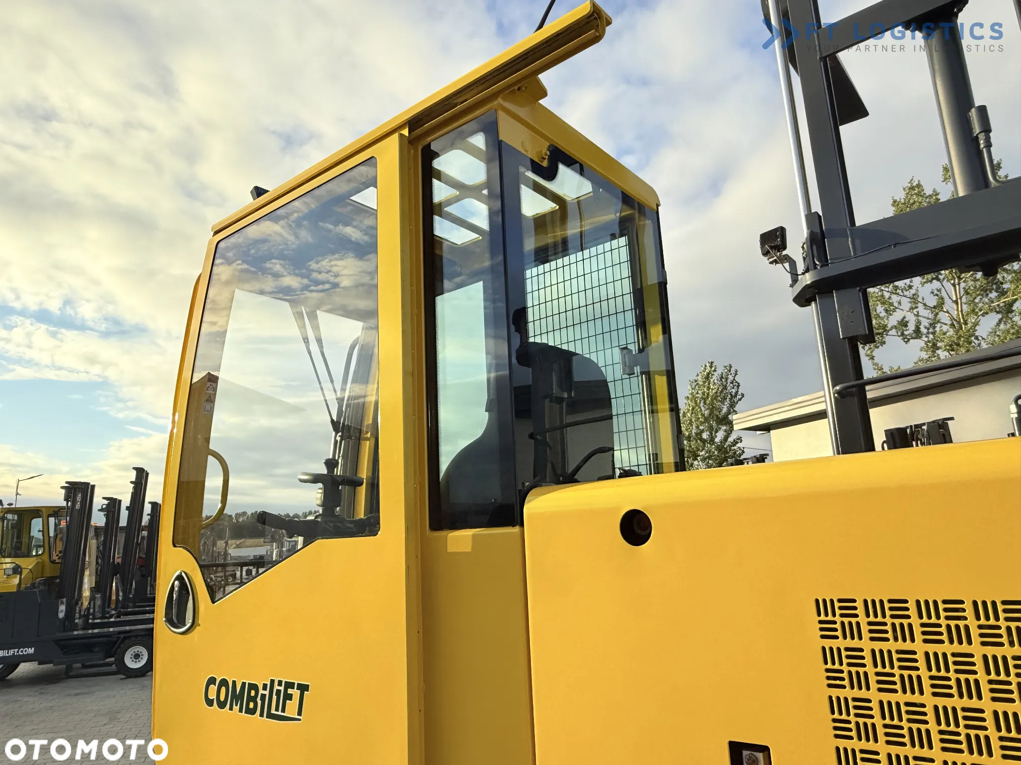 Combilift WÓZEK BOCZNY / C5000FSL / DIESEL / DUPLEX 4100MM /JEDYNE 2573 MOTOGODZIN / PEŁNA KABINA / STAN IDEALNY / NOWE OPONY / Szeroka oferta wózków czterokierunkowych i bocznych, dopasowanych do różnorodnych potrzeb i zastosowań - 36