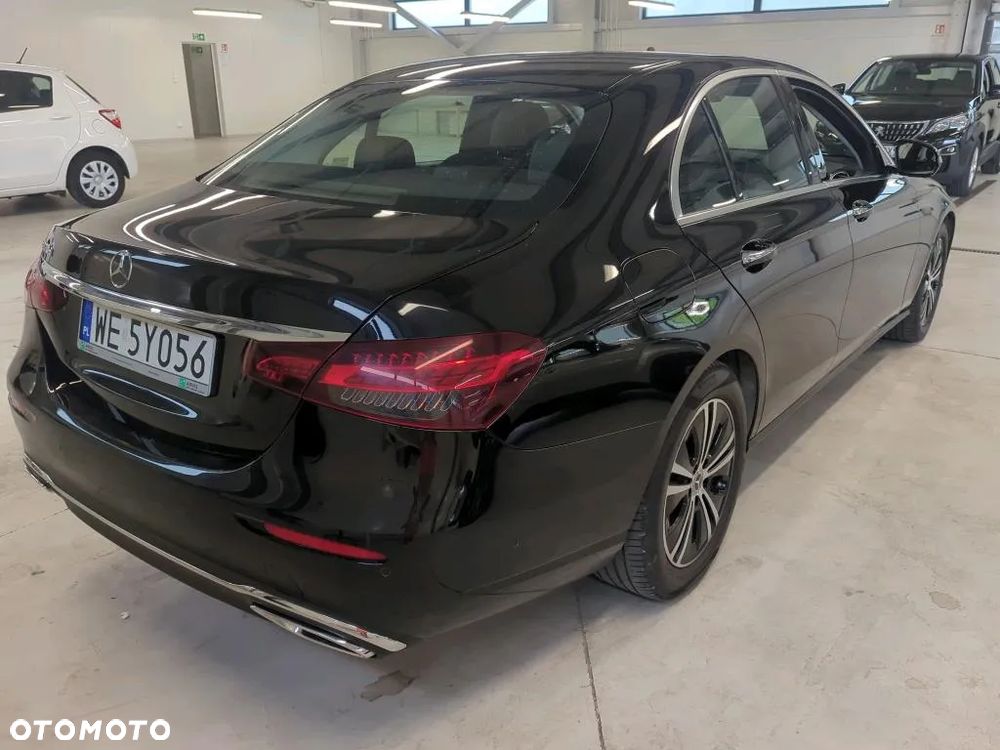 Mercedes-Benz Klasa E 220 d Business Edition - 4