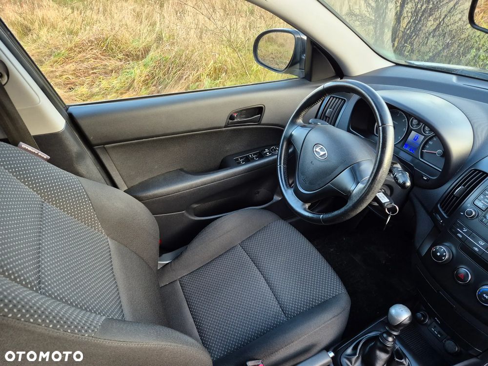 Hyundai i30 1.6 CRDi Comfort World Cup - 8