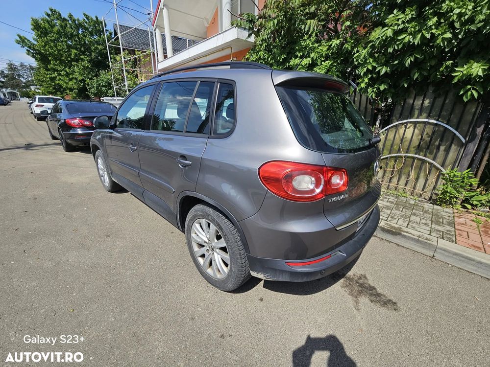Volkswagen Tiguan - 2