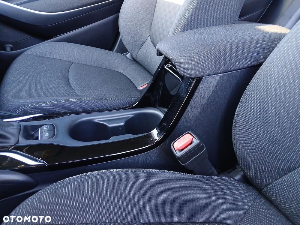 Toyota Corolla 1.8 Hybrid Comfort - 35