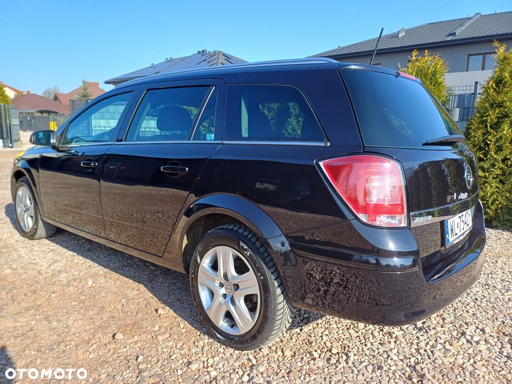 Opel Astra 1.6 Edition 111 Jahre - 3