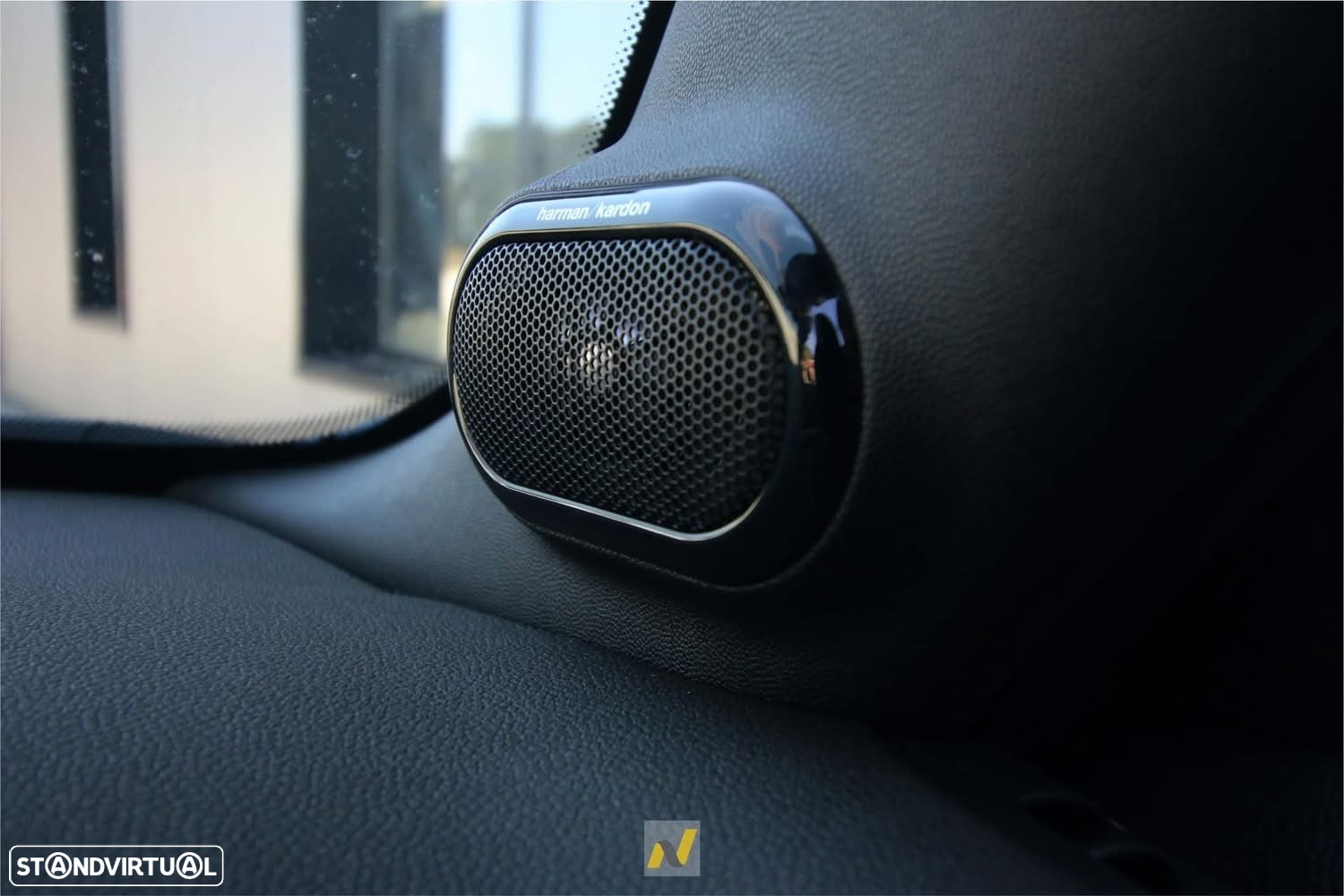MINI Cabrio John Cooper Works Auto Desportiva - 17