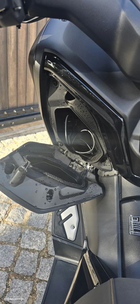 Yamaha X-Max Tech max - 14