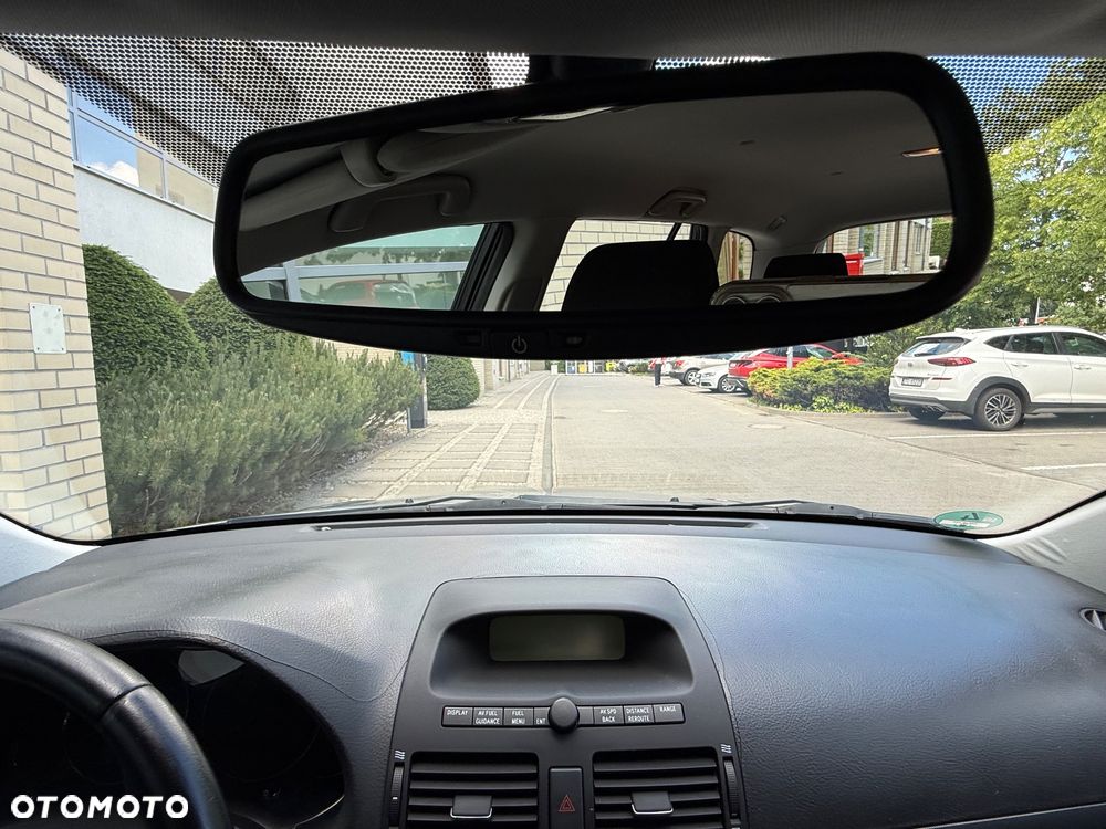 Toyota Avensis 1.8 VVT-i Terra - 30