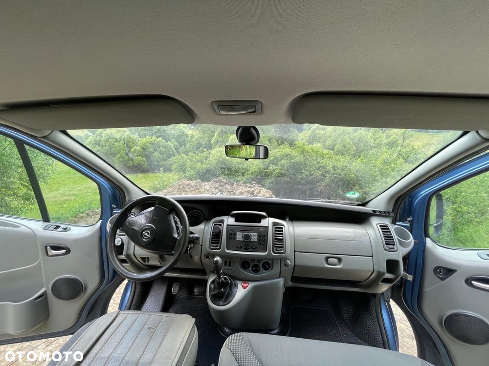Opel Vivaro - 2