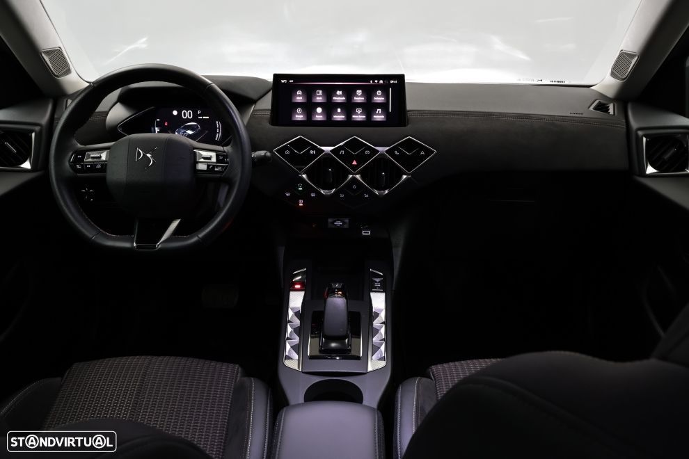 DS DS3 E-Tense Performance Line + - 19