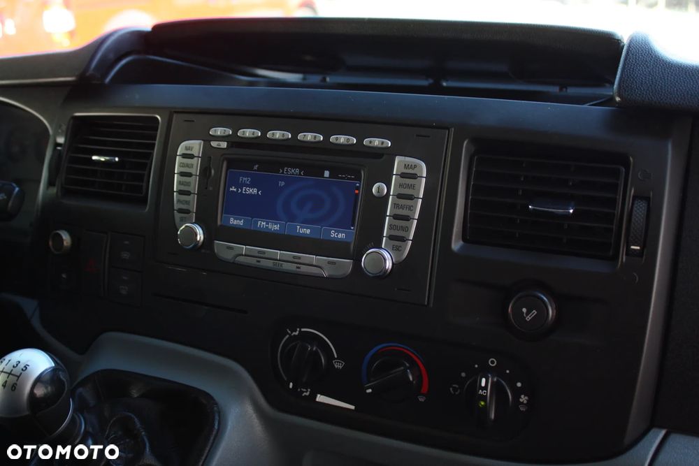 Ford Transit - 12