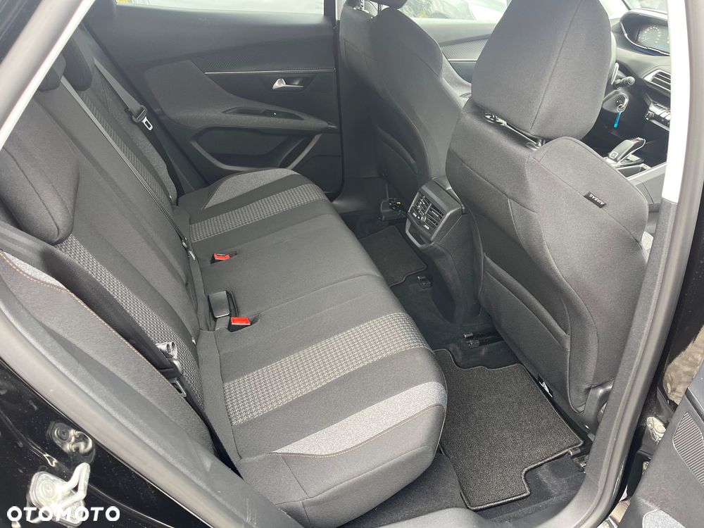 Peugeot 3008 BlueHDi 130 Stop & Start EAT8 Allure - 32