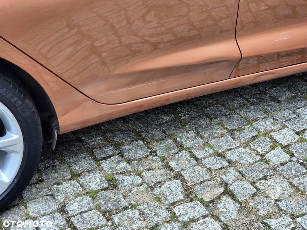 Ford Fiesta 1.1 S&S TITANIUM - 12