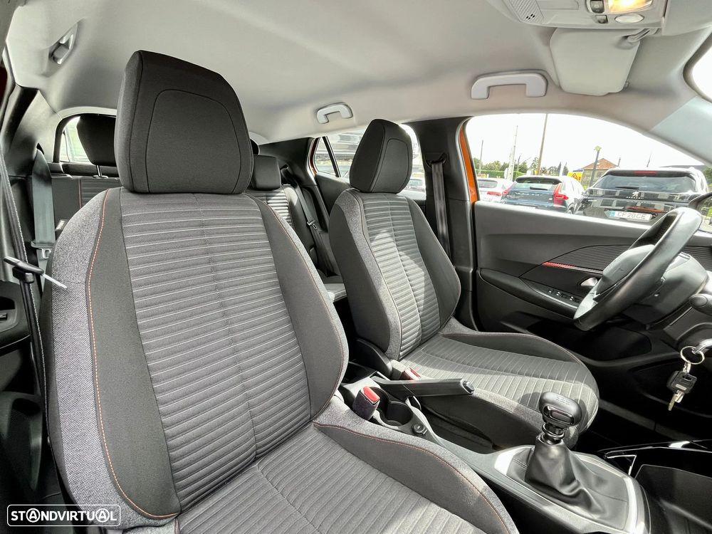 Peugeot 2008 1.2 PureTech Active - 13