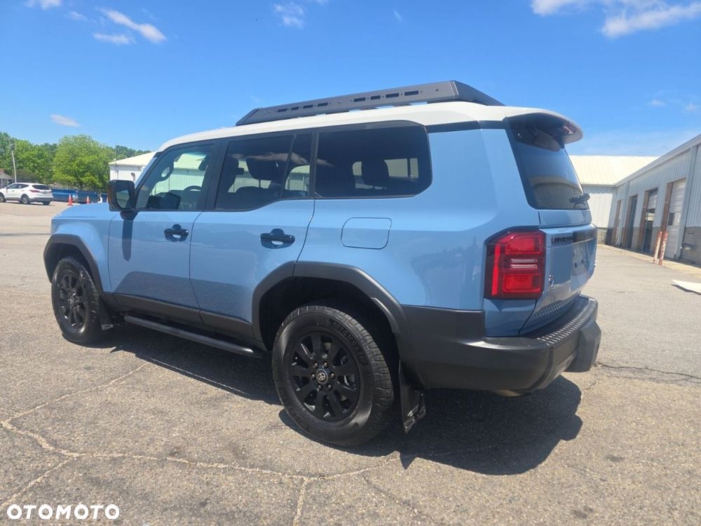 Toyota Land Cruiser - 2