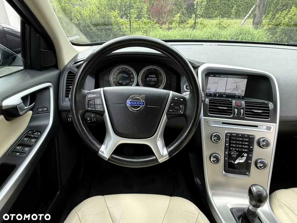 Volvo XC 60 DRIVe Momentum - 21