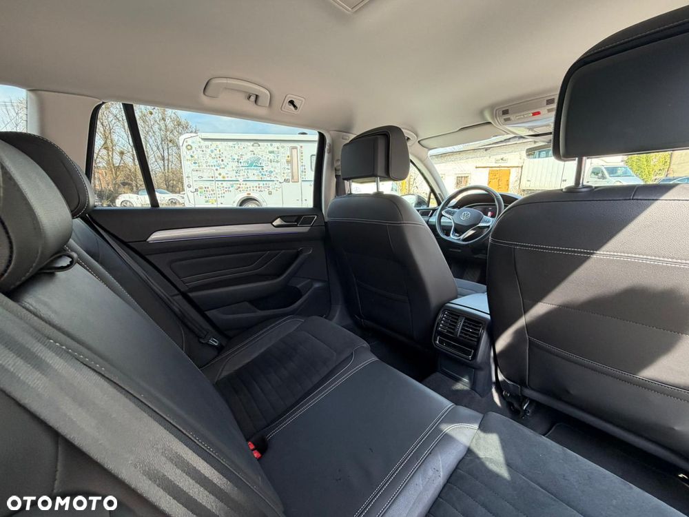 Volkswagen Passat - 14
